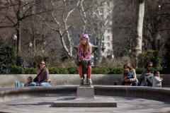 Entrega de cheques a los Amigos de Rittenhouse Square