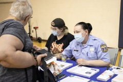 21 de mayo de 2022: Sen. Saval organizó un Senior Mayo Day en el East Passayunk Community Center en el sur de Filadelfia.