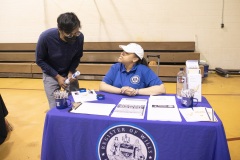 21 de mayo de 2022: Sen. Saval organizó un Senior Mayo Day en el East Passayunk Community Center en el sur de Filadelfia.