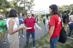 1 de septiembre de 2022: El Senador Saval fue el anfitrión de una celebración de la aprobación de su programa de $125 millones de Reparaciones Integrales del Hogar esta noche en el Parque FDR en el sur de Filadelfia, donde agradeció a los defensores y legisladores de apoyo por su trabajo.