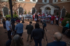 21 de abril de 2023 - El Senador Estatal Nikil Saval (D-Filadelfia) y el Representante Estatal Ismail Smith-Wade-El (D-Lancaster) se unieron a Lancaster Stands Up, POWER Interfaith, CASA, y los residentes y líderes de la comunidad en un llamamiento unido para la financiación permanente para el innovador Programa de Reparaciones Integrales de Pennsylvania.