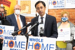 March 24, 2022: State Senator Nikil Saval and Lehigh Valley Stands Up brought together residents and community leaders in a united call for the passage of Pennsylvania’s Whole-Home Repairs Act (SB1135), a groundbreaking bipartisan bill that establishes a one-stop shop for home repairs and weatherization while creating new, family-sustaining jobs in a growing field.