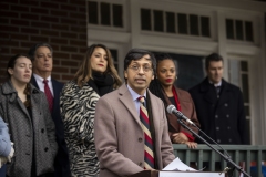 2 de febrero de 2024: El Senador Nikil Saval organiza una conferencia de prensa con la Oficina del Ejecutivo del Condado de Allegheny, Sara Innamorato, el Representante de EE.UU. Summer Lee, el Senador Jay Costa, la Senadora Lindsey Williams, la Senadora Katie Muth, la Representante Jessica Benham, ACTION-Housing, y propietarios de viviendas y miembros de la comunidad antes de la audiencia de Política Demócrata del Senado sobre el Programa de Reparaciones Integrales: Actualizaciones de Año.