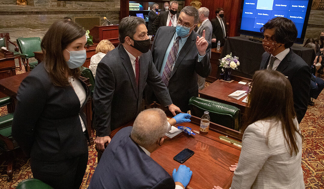 Senador Saval en el Senado